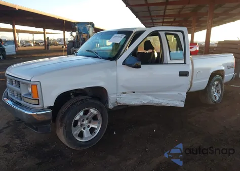 1997 Chevrolet K1500 Fleetside z USA, uszkodzony, nr VIN 1GCEK19WXVE197556